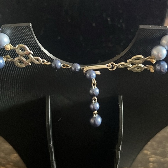 Blue double strung pearls - Picture 3 of 8